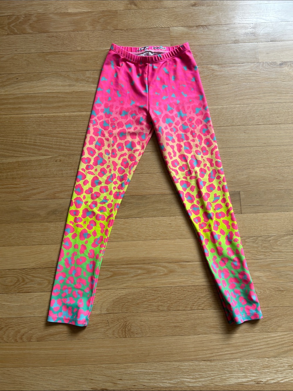 Goldsheep Girls Neon Pink & Multicolor Leopard Print Leggings